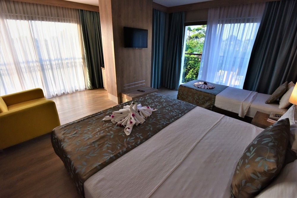 Lucida Beach Hotel фото 99