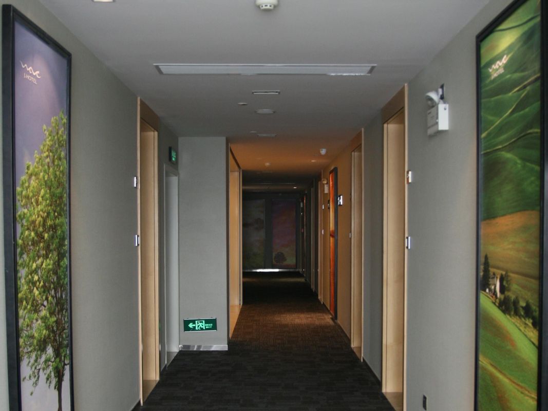 J-Hotel фото 7