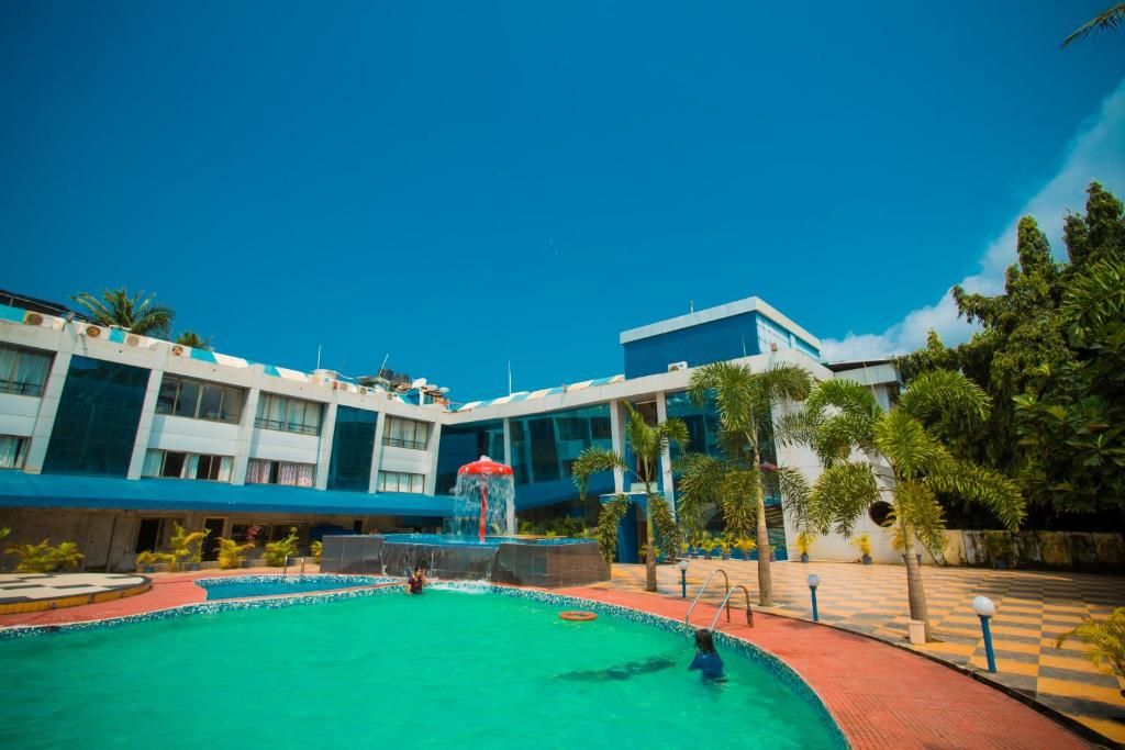 Silver Sands Beach Resort фото 26