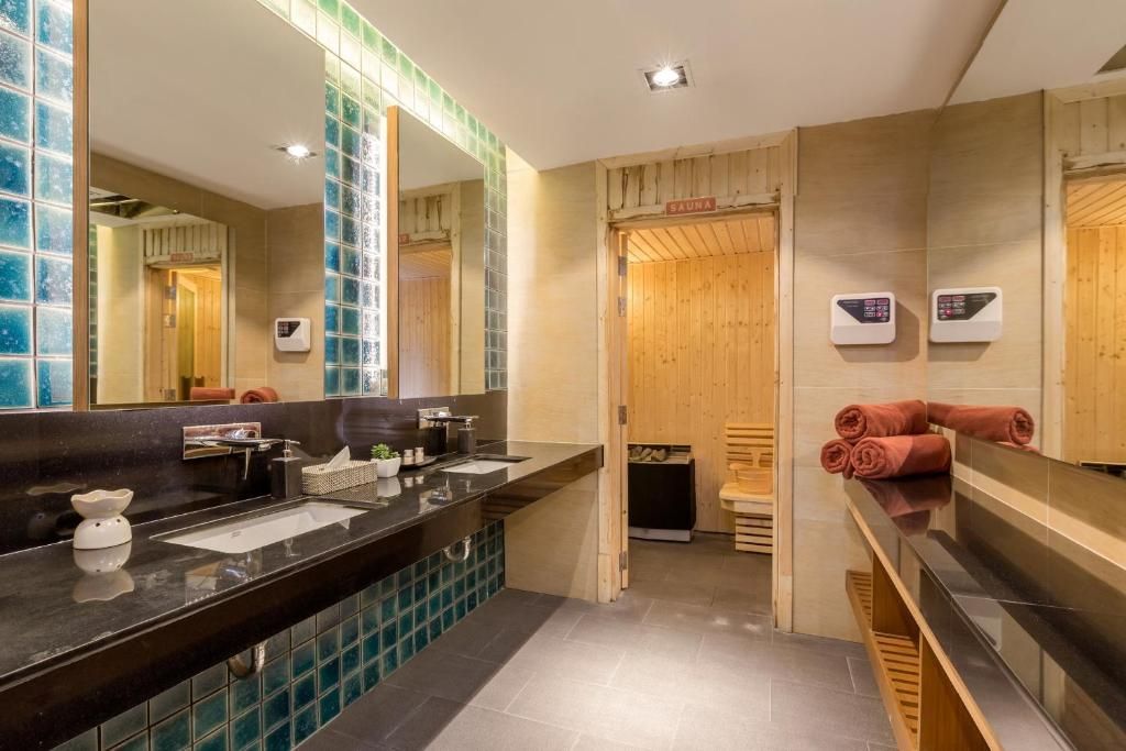 The Charm Resort Phuket фото 87