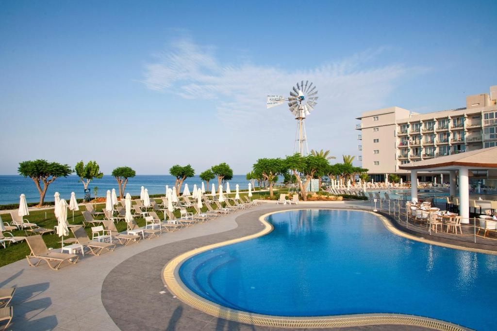 Pernera Beach Hotel фото 35