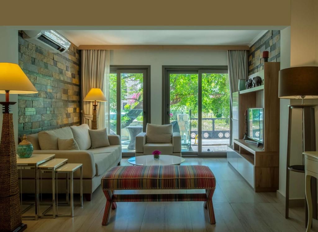 DoubleTree by Hilton Bodrum Marina Vista фото 25