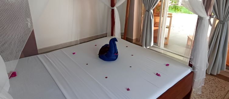 Фото отеля Seashore Villa