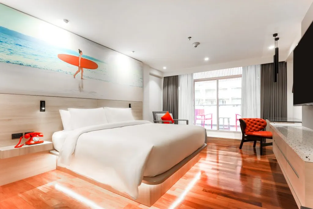 Radisson RED Phuket Patong Beach фото 1