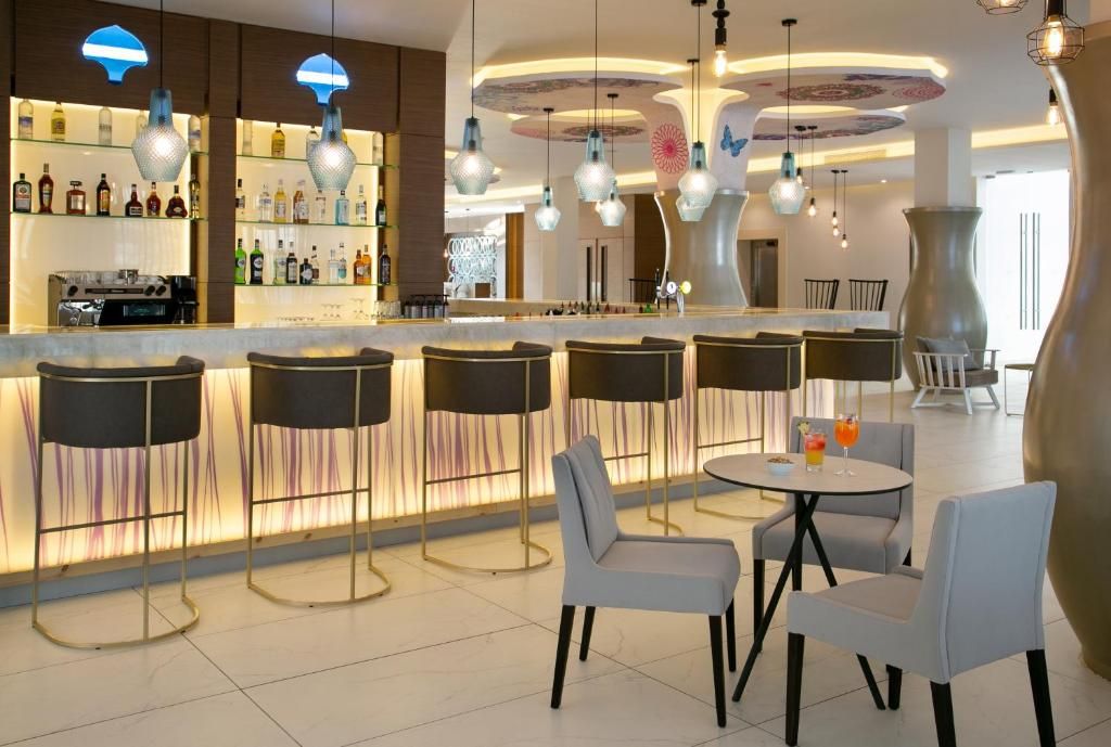 Vangelis Hotel & Suites фото 35