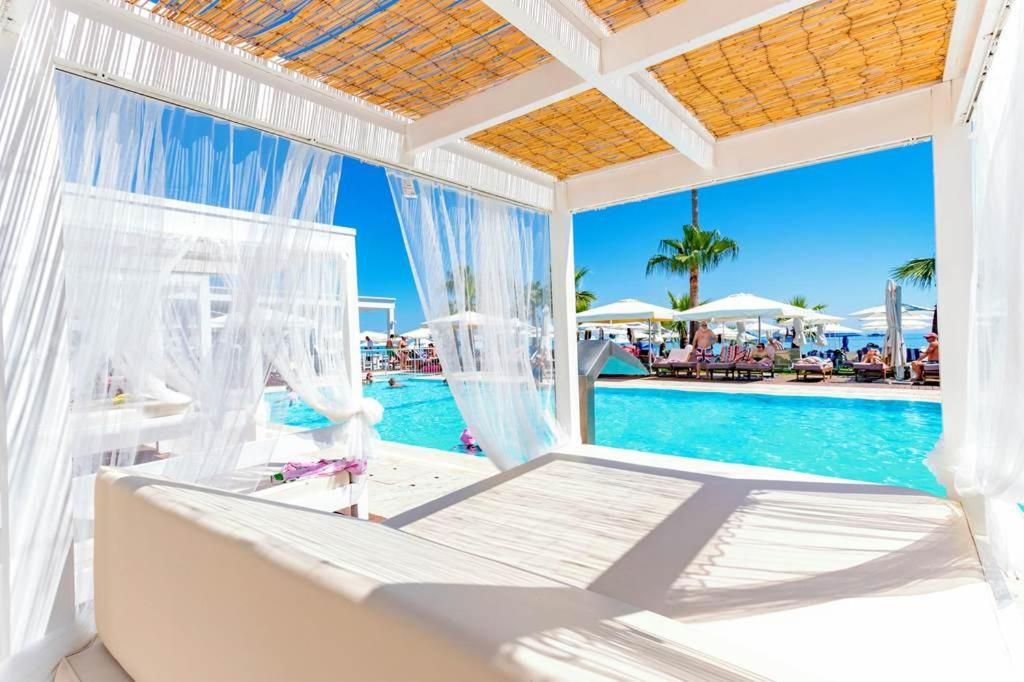 Silver Sands Beach Hotel фото 42