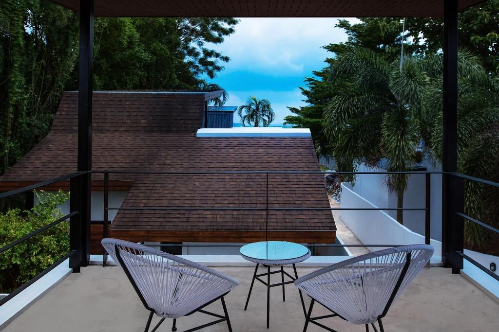 Andaman Seafront Villa Phuket фото 18