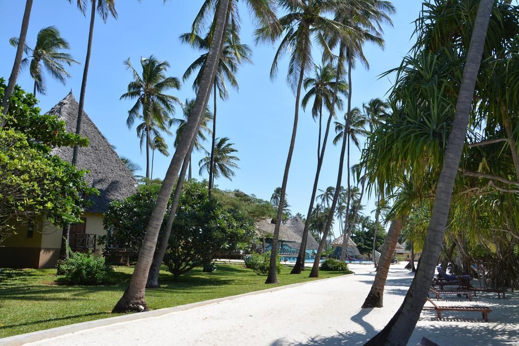 Neptune Pwani Beach Resort & Spa фото 85