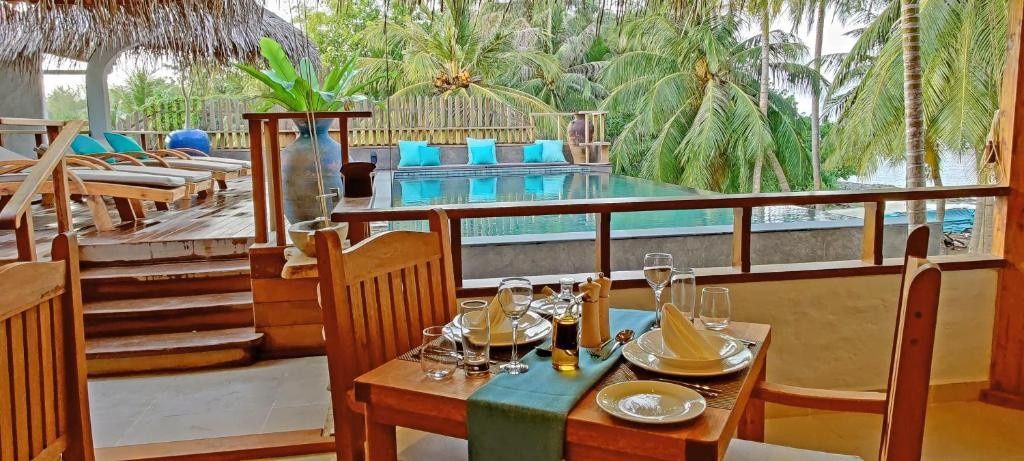 Island Luxury Boutique Hotel - Fulhadhoo фото 7