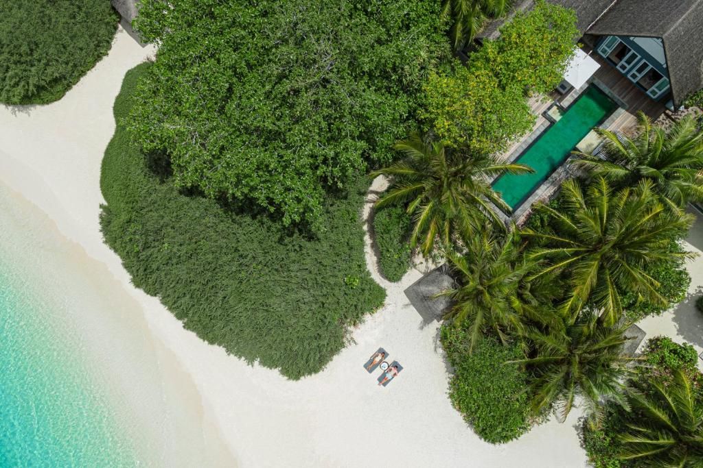 Four Seasons Resort Maldives at Landaa Giraavaru фото 68