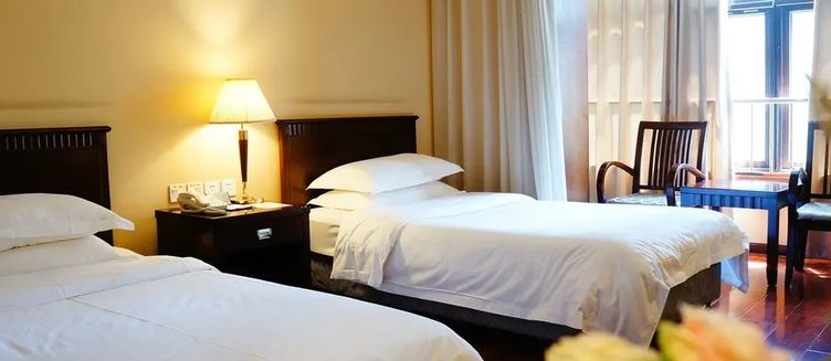 Фото отеля Beijing Hujialou Hotel
