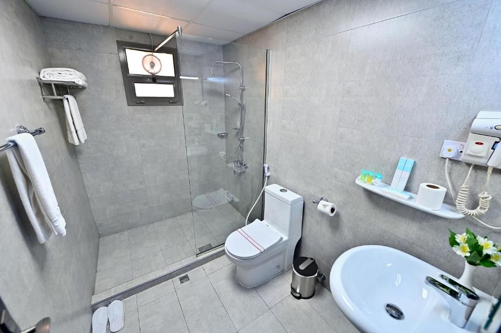 Ewan Ajman Suites Hotel фото 21