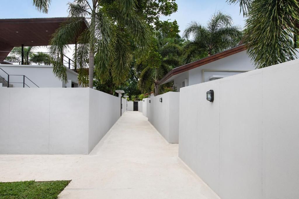Andaman Seafront Villa Phuket фото 16