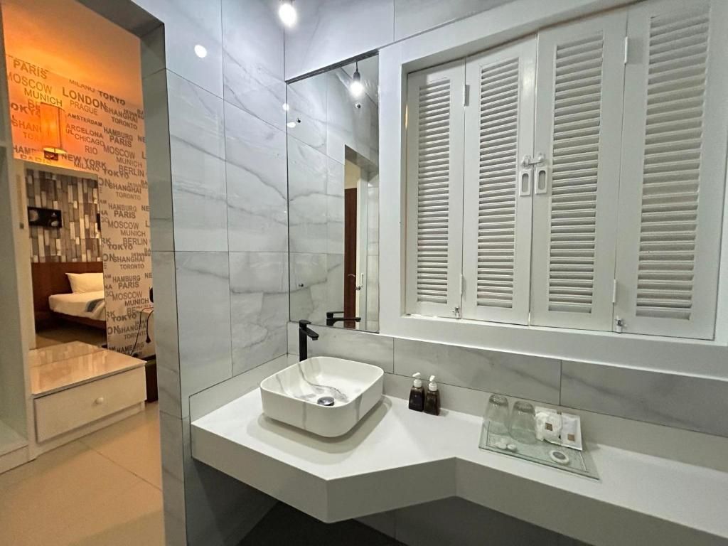 Benyada Lodge - Surin Beach фото 43