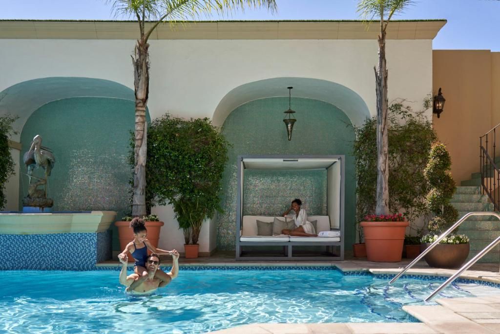 Beverly Wilshire, A Four Seasons Hotel фото 23