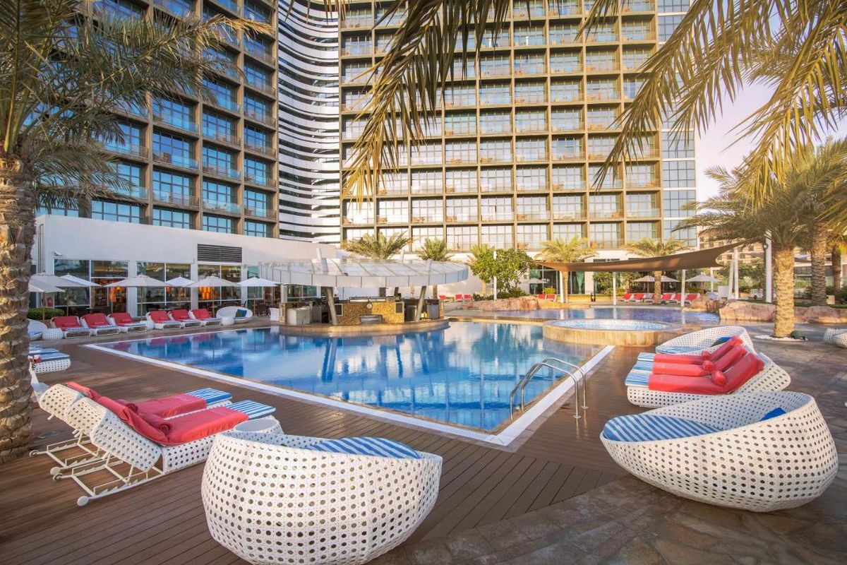 Yas Plaza Marina by IHG фото 0