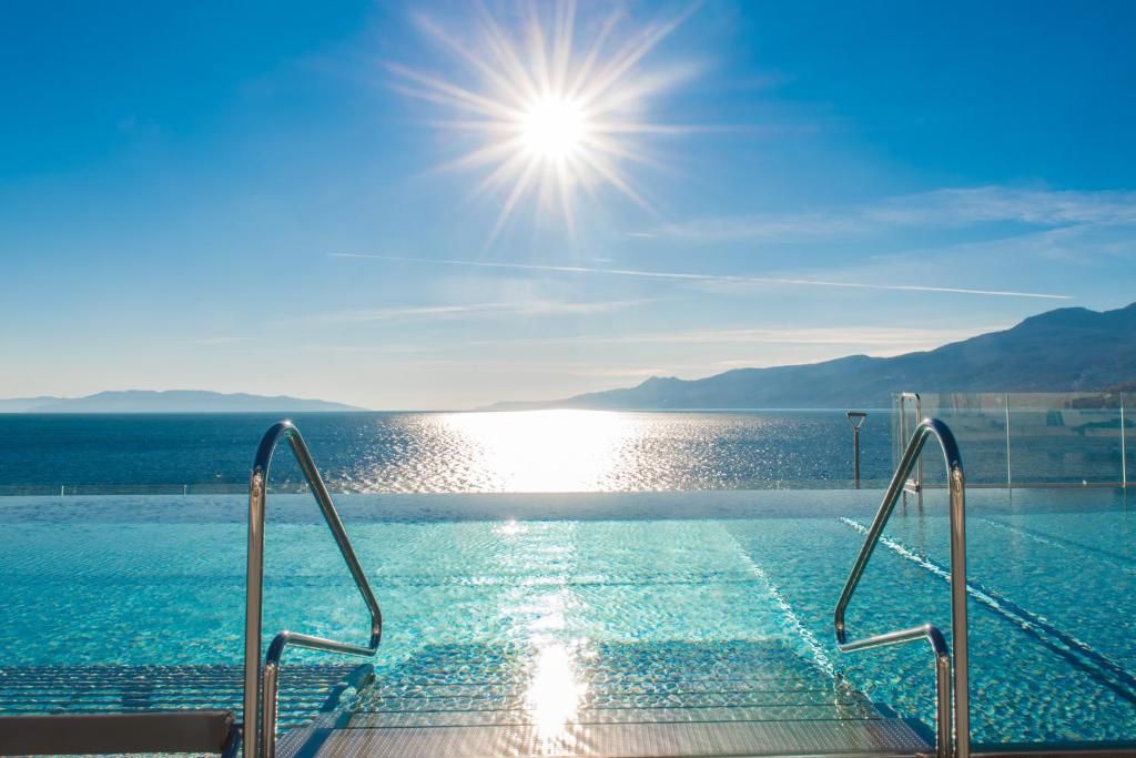 Гостиничный комплекс «Hilton Rijeka Costabella Beach Resort & Spa» фото 6