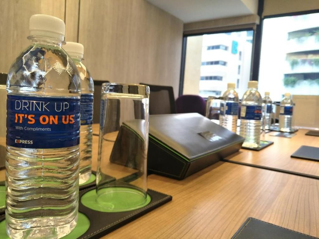 Holiday Inn Express Kuala Lumpur City Centre фото 104