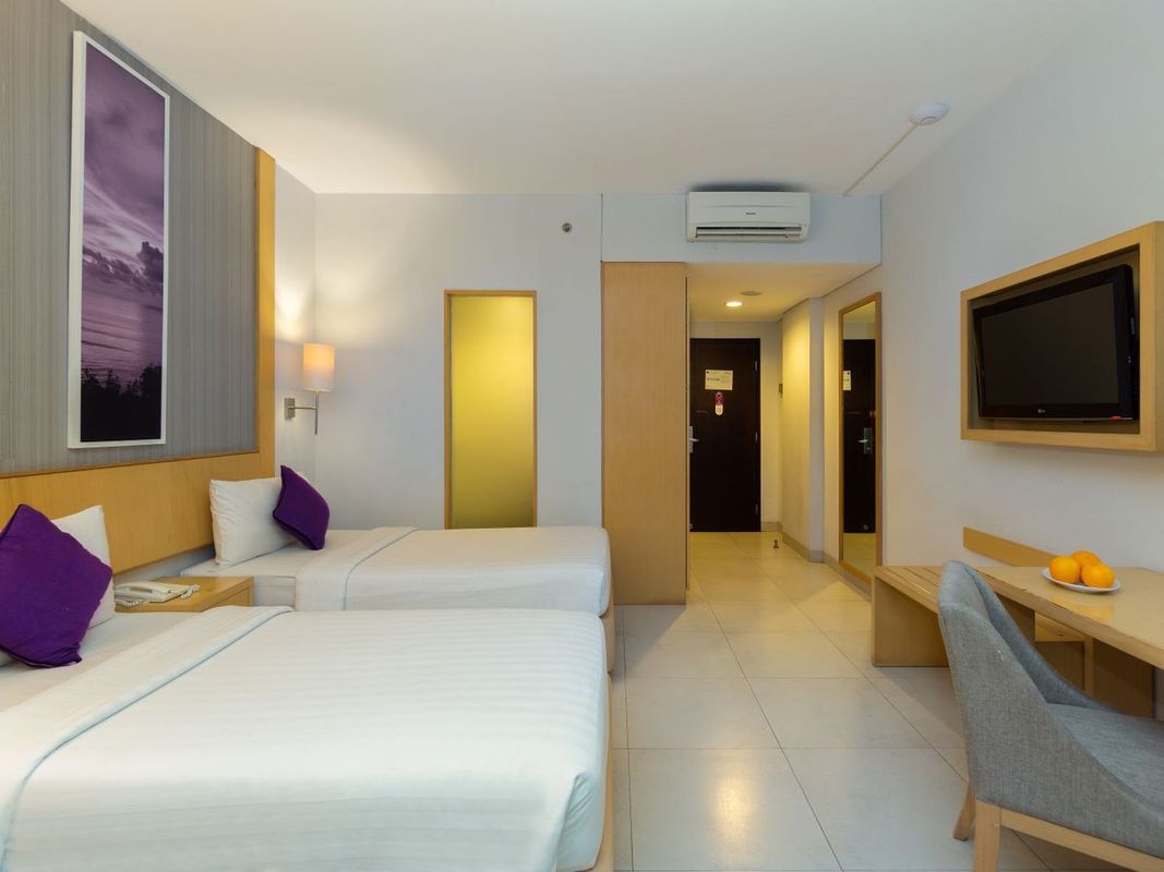 Quest Hotel Kuta фото 2