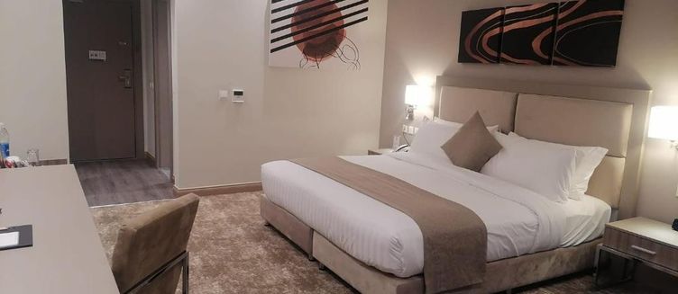 Фото отеля Gloria Hotel & Suites