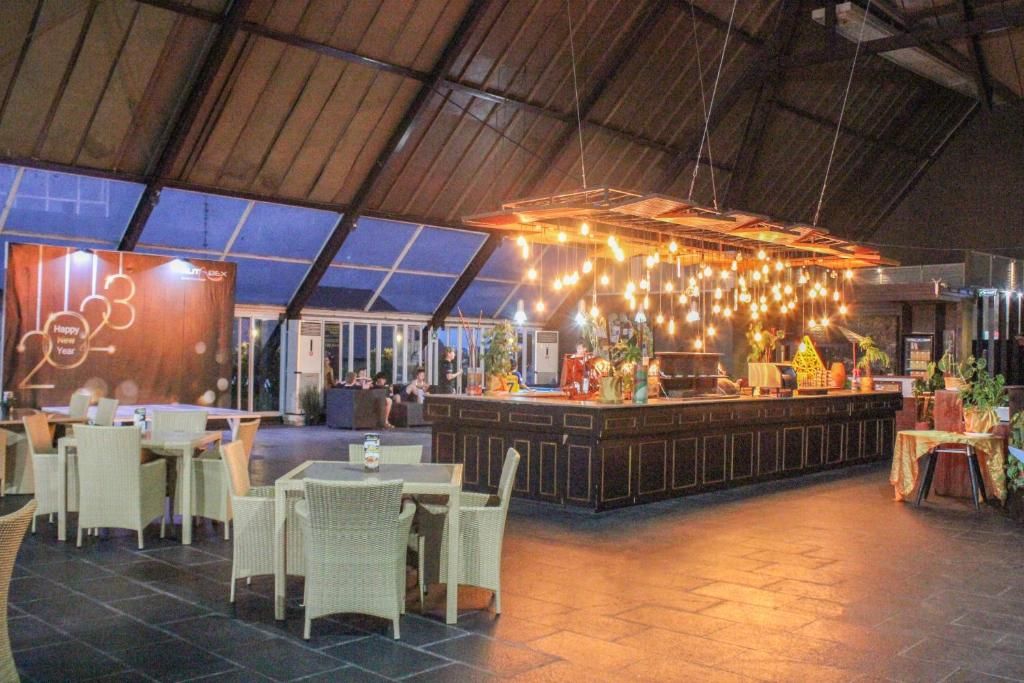 Kutabex Beach Front Hotel фото 42