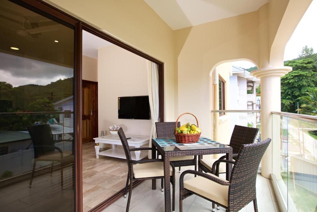 Stone Self Catering Apartment фото 26