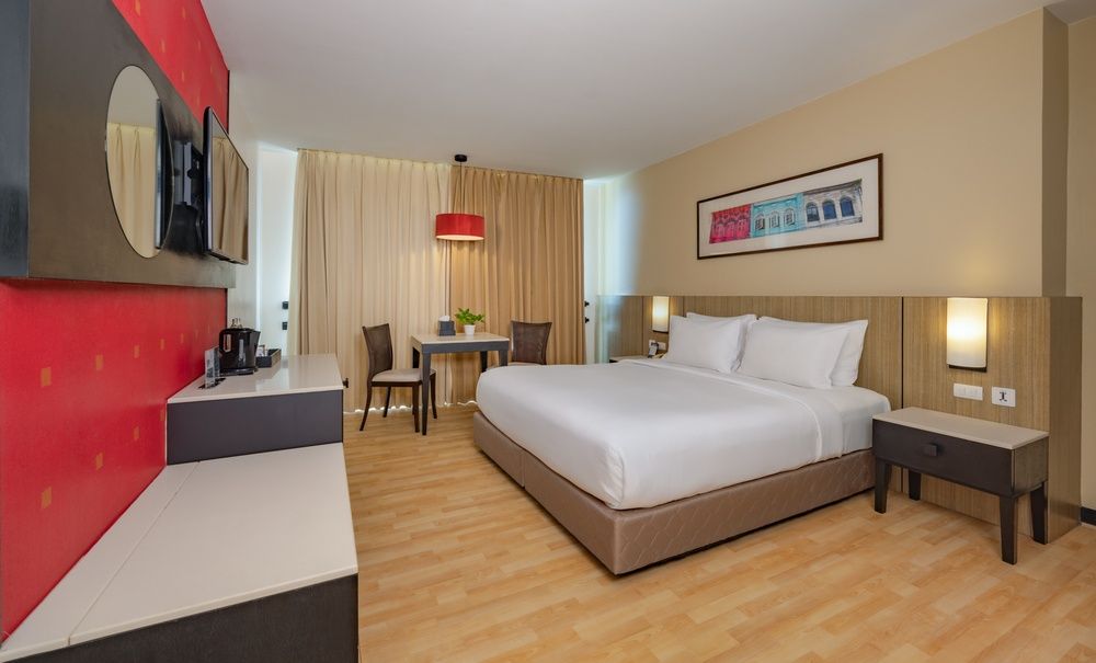 Deevana Plaza Phuket фото 77