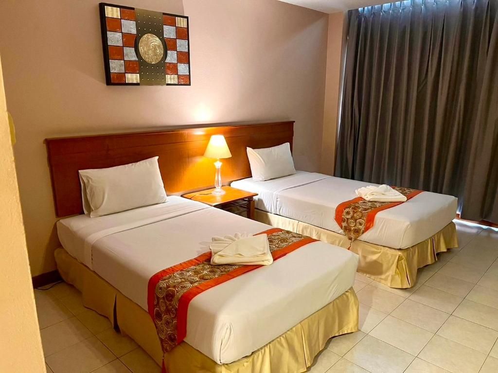 Crown Pattaya Beach Hotel фото 47
