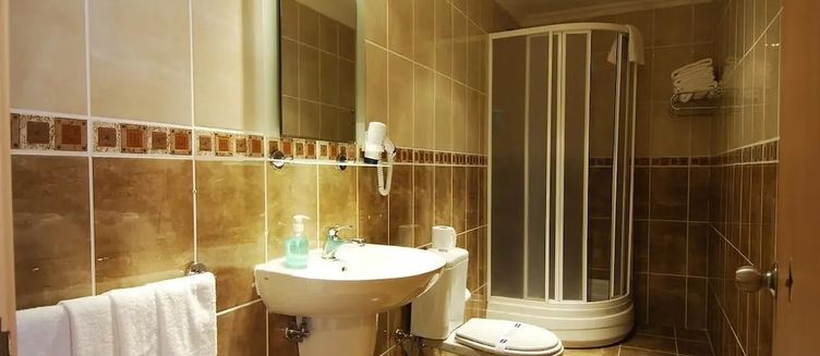 Фото отеля Larissa Inn