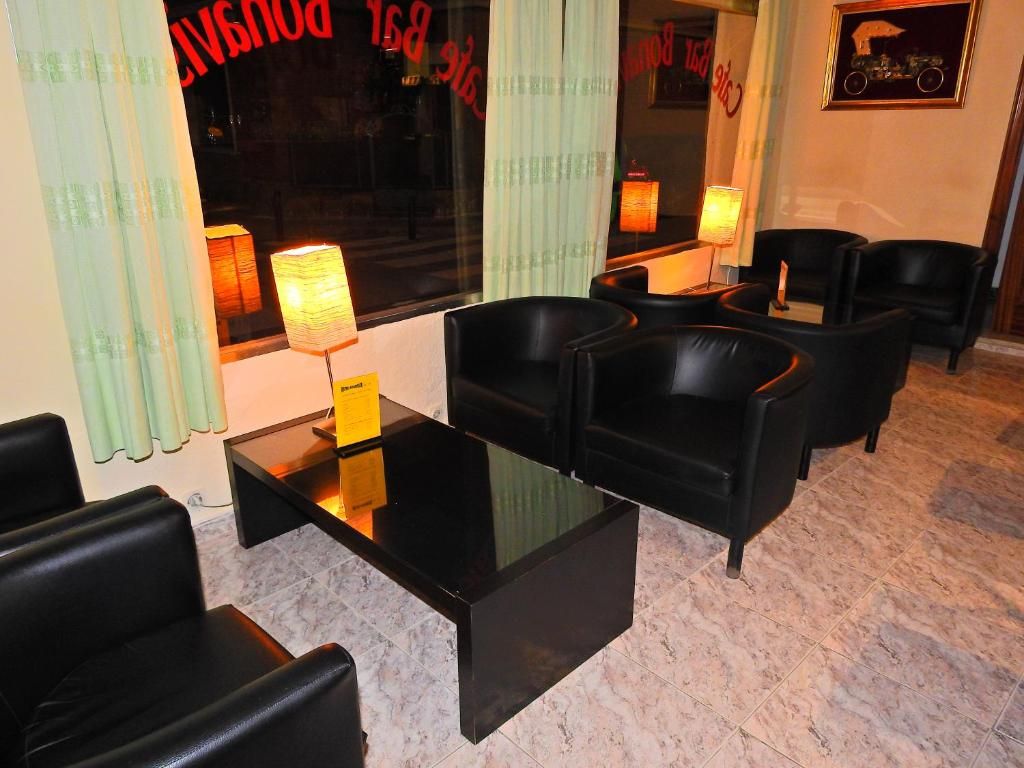 Хостел «Hostal Bonavista» фото 18