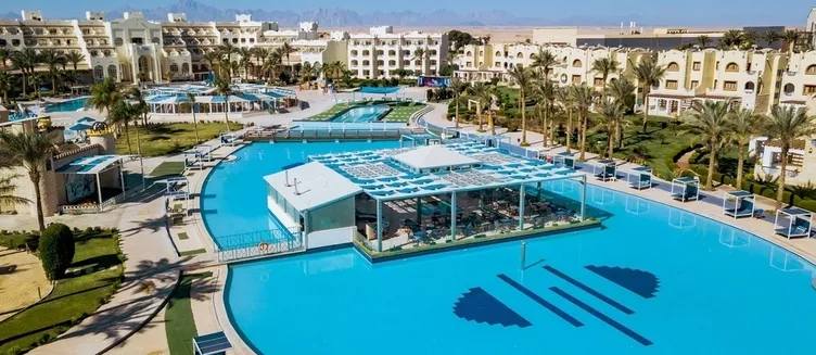 Фото отеля Royal Lagoons Resort & Aquapark