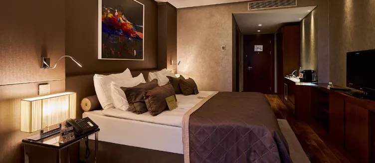 Фото отеля Lasagrada Hotel