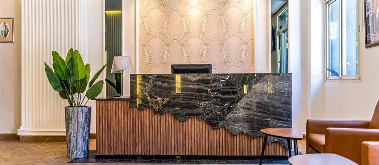 Фото отеля Hotel Les Ambassadeurs