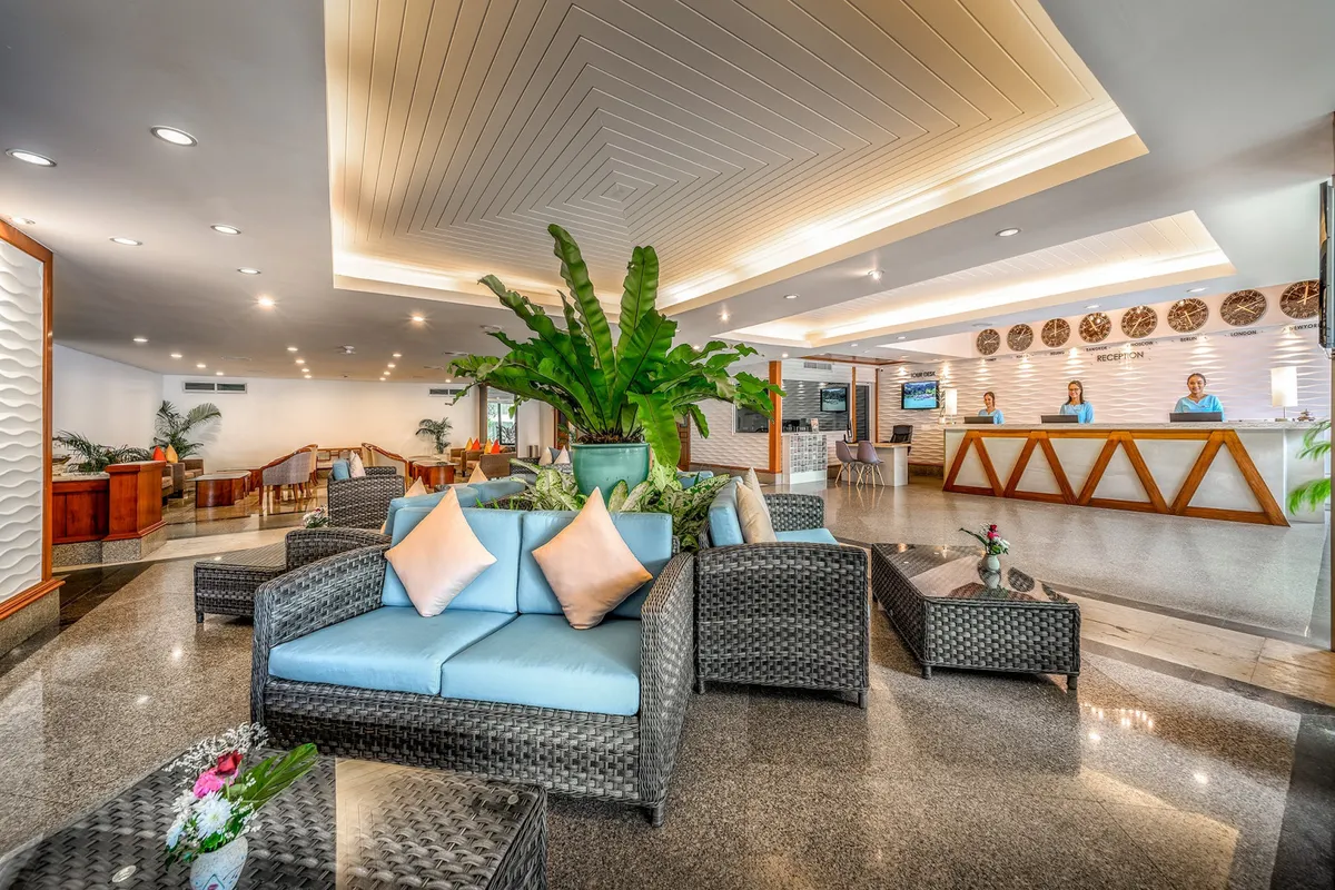 Andaman Beach Suites Hotel фото 9