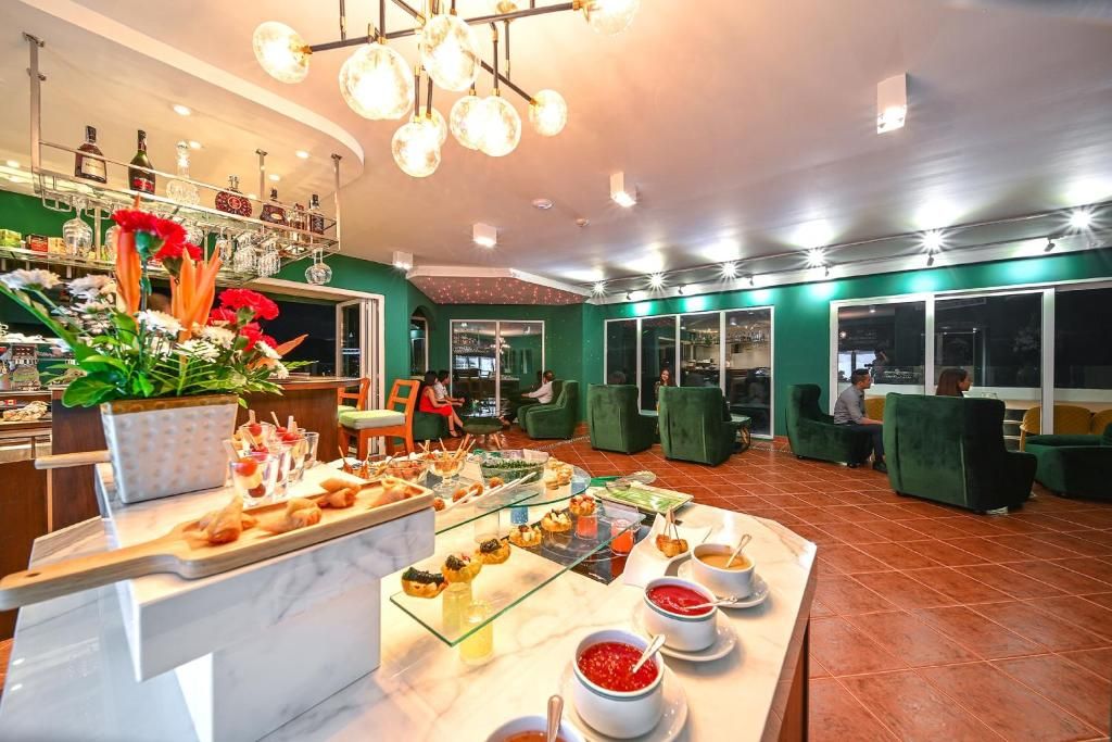 Andaman Beach Suites Hotel фото 65
