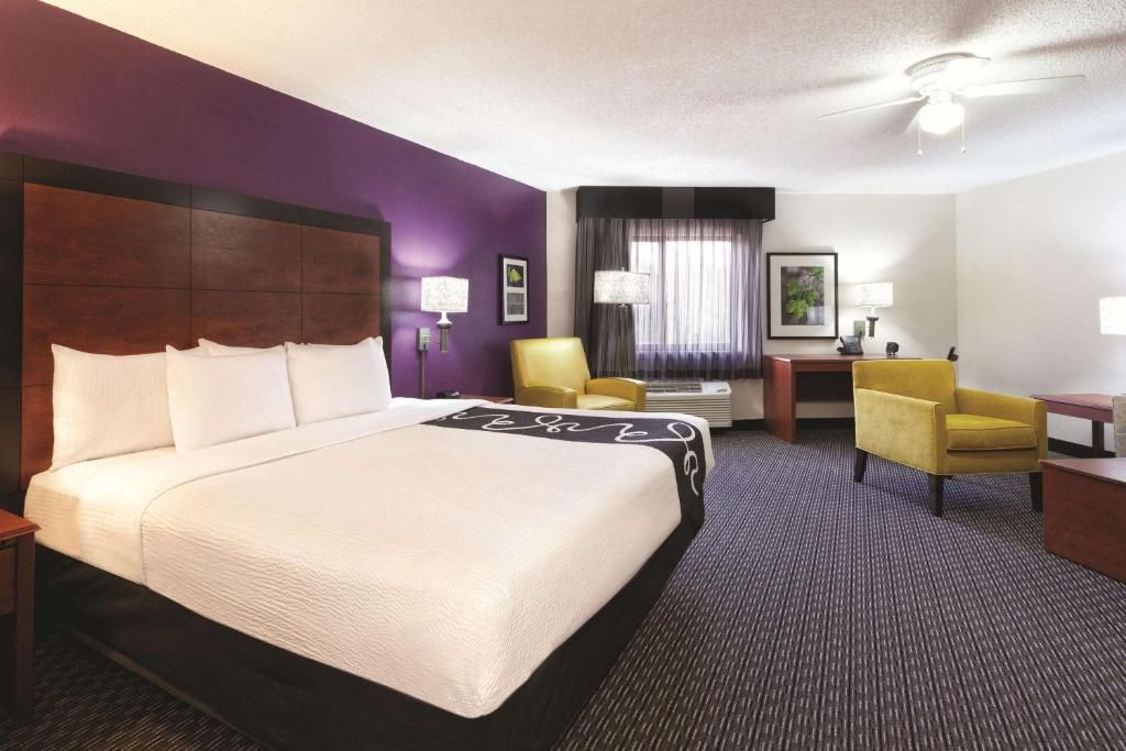 La Quinta Inn & Suites Miami Airport East фото 13