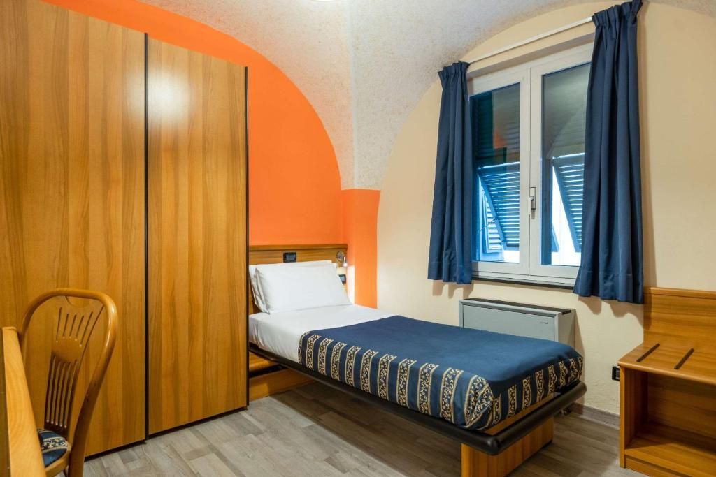 Comfort Hotel Europa Genova City Centre фото 6