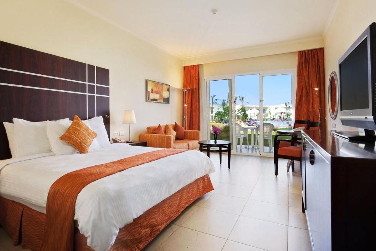 DoubleTree by Hilton Sharks Bay Resort фото 163