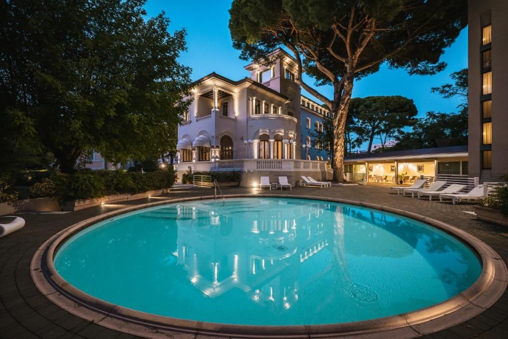 Hotel De La Ville Riccione фото 2