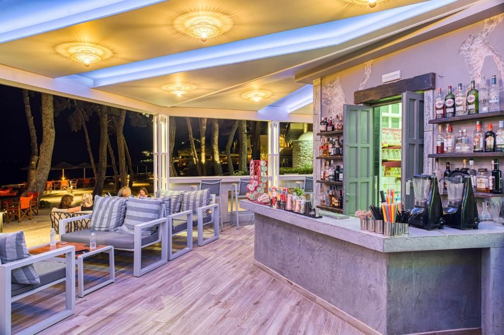 Castello Beach Hotel фото 8