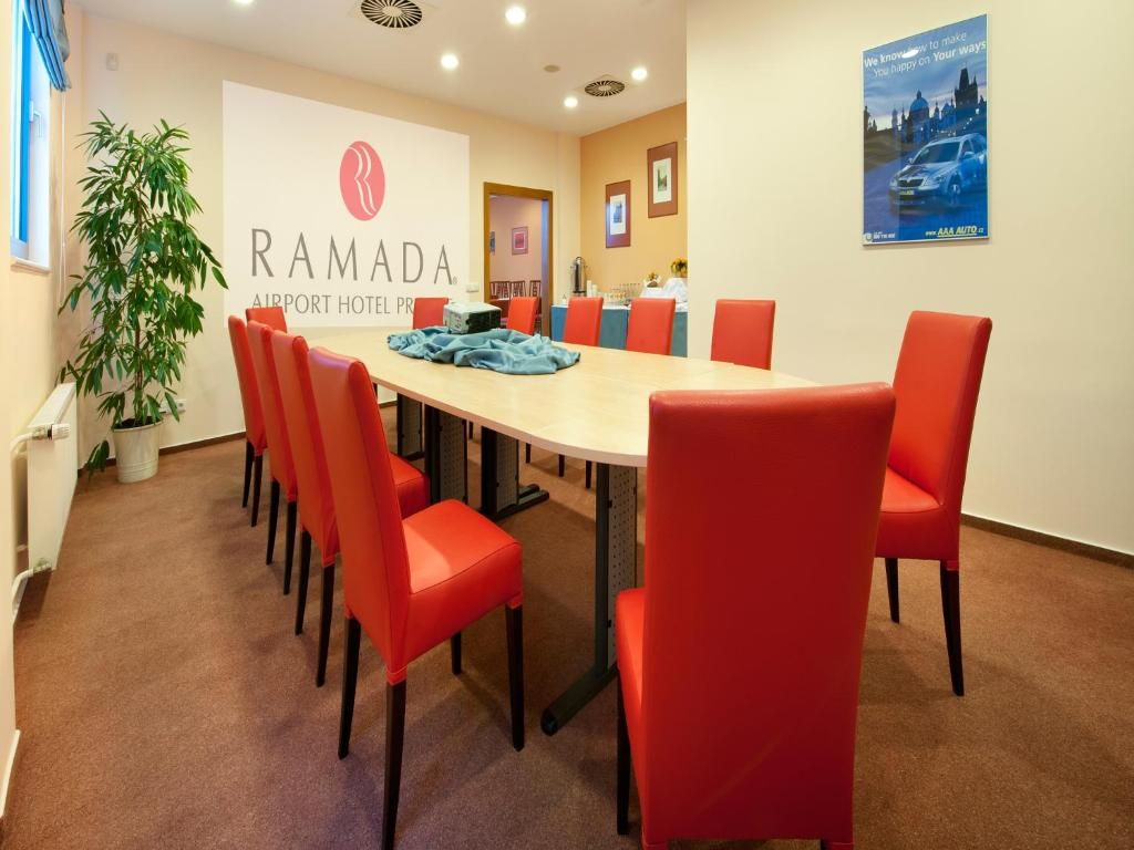 Ramada Airport Hotel Prague фото 59