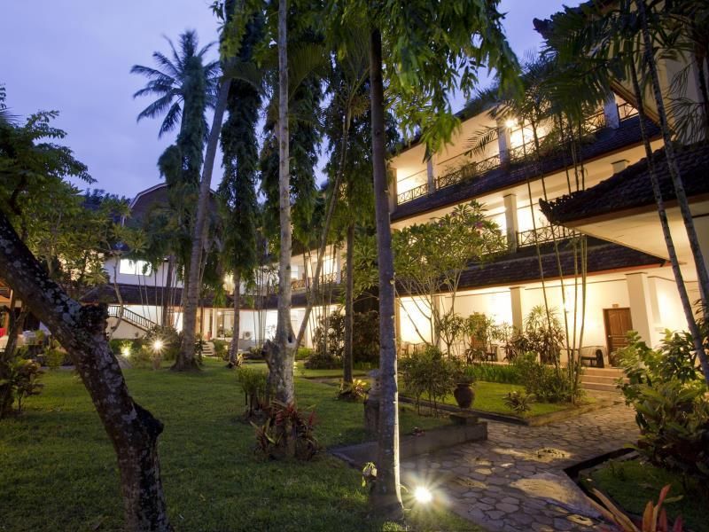 Puri Saron Hotel Senggigi фото 19