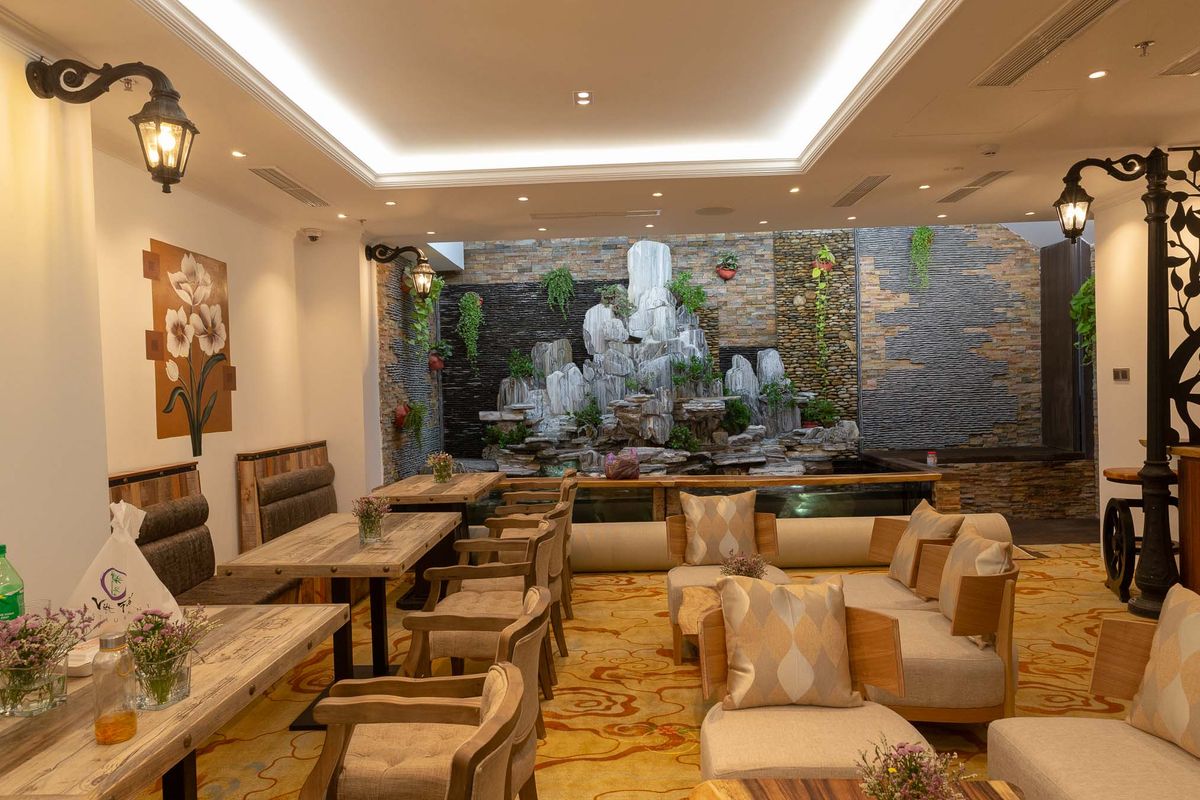 Nesta Hotel Saigon Central фото 7