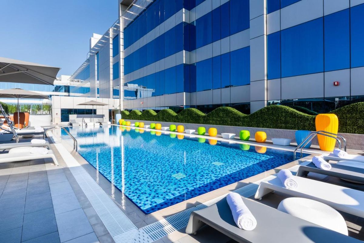 Studio M Arabian Plaza Hotel & Hotel Apartments фото 1