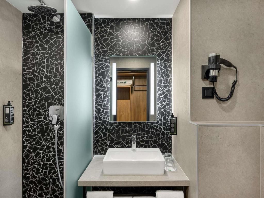 Ibis Budapest Heroes Square Hotel фото 20