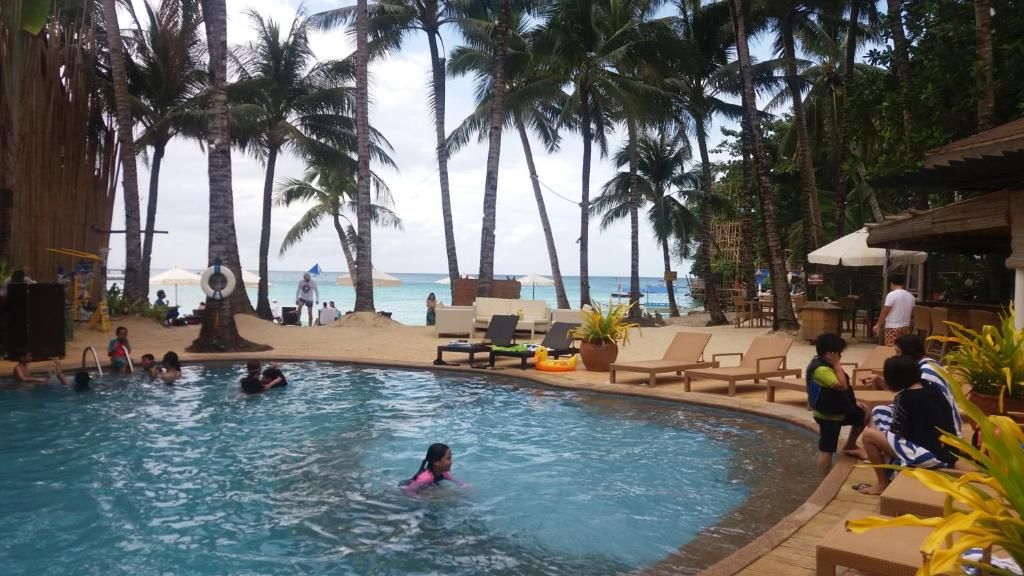 Microtel by Wyndham Boracay фото 38