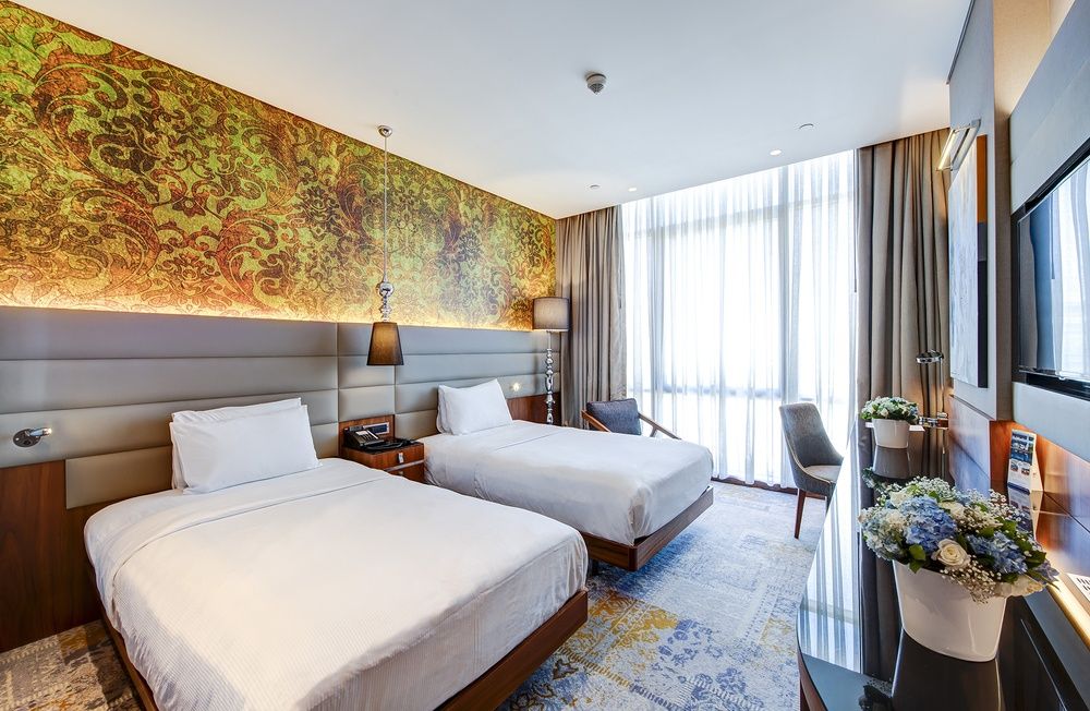 DoubleTree by Hilton Istanbul - Piyalepasa фото 93
