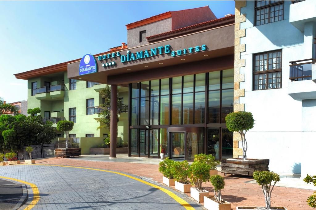 Hotel Diamante Suites фото 0