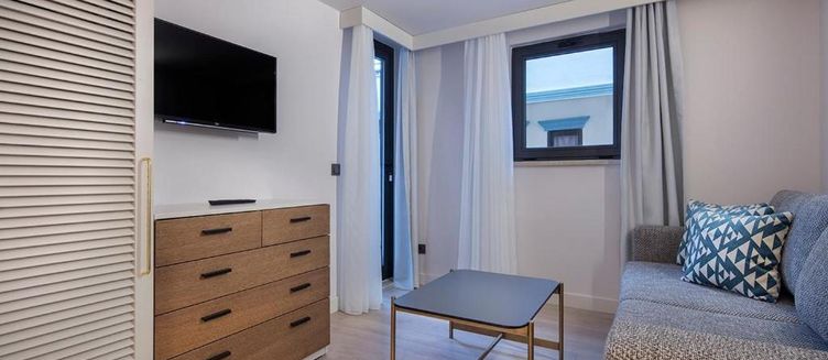 Фото отеля Trendy Side Beach Hotel