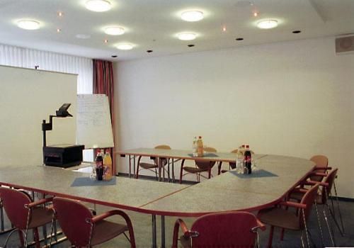 Trip Inn Hotel Conti фото 26